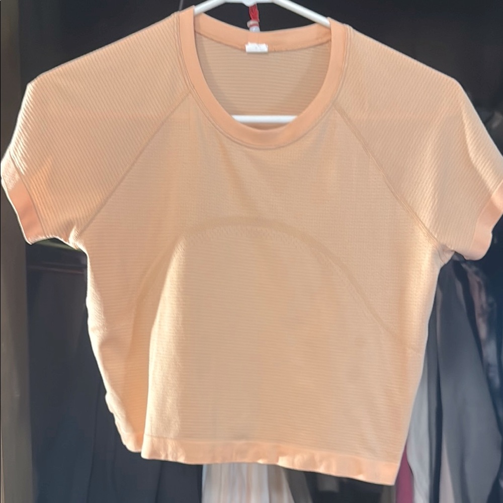 EUC Lululemon Crop Swiflty